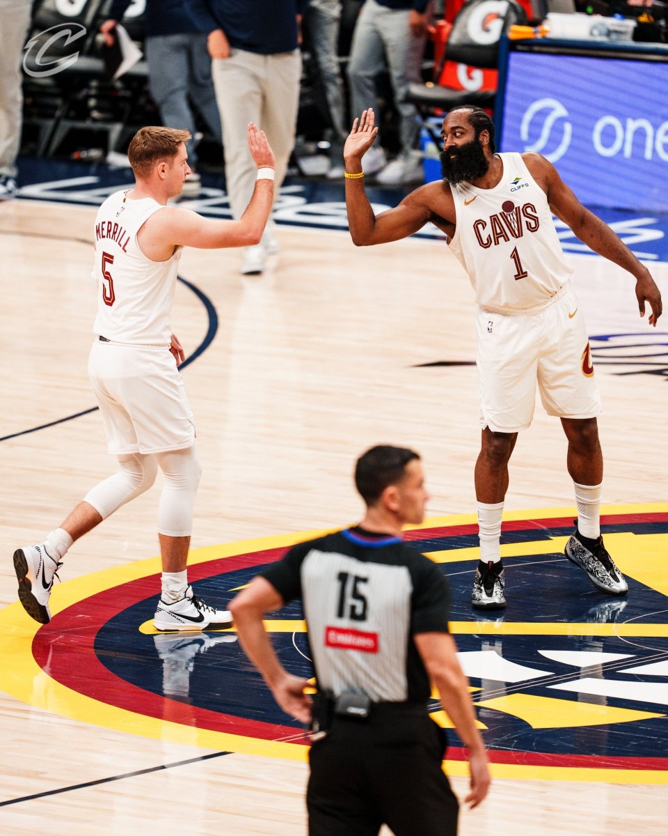 开云体育中国-掘金翻盘骑士，米切尔关键制胜